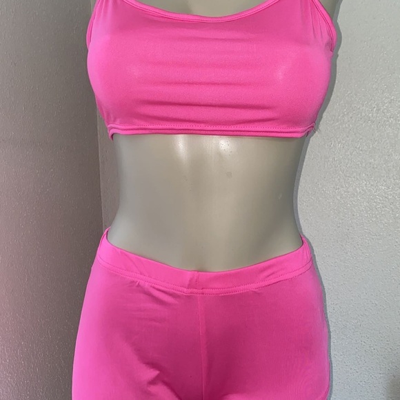 Clothing - Picture 13 of 16